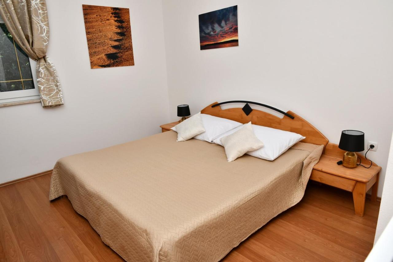 Apartments Novotny Banjol ภายนอก รูปภาพ