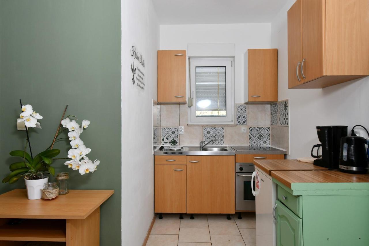 Apartments Novotny Banjol ภายนอก รูปภาพ