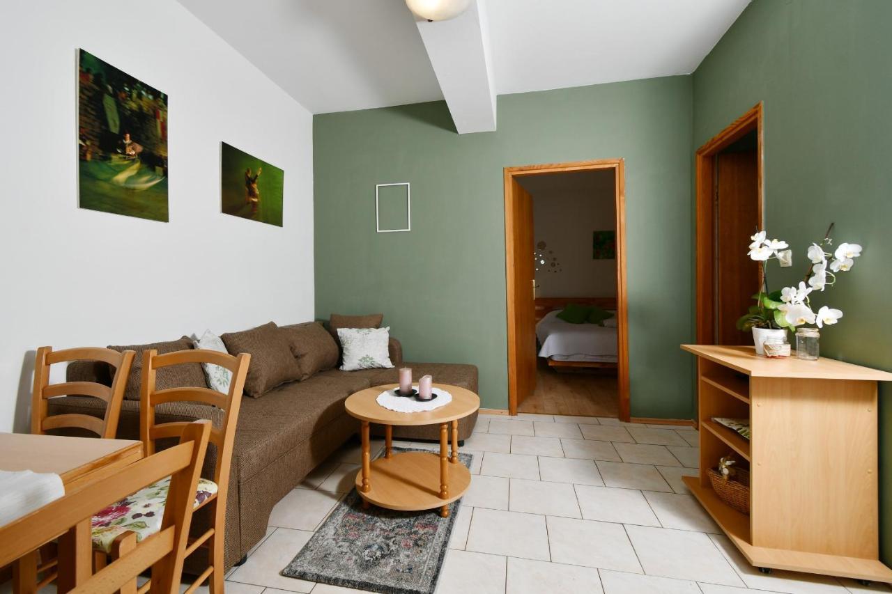 Apartments Novotny Banjol ภายนอก รูปภาพ