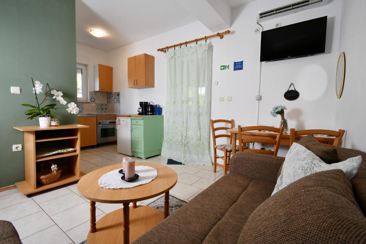 Apartments Novotny Banjol ภายนอก รูปภาพ